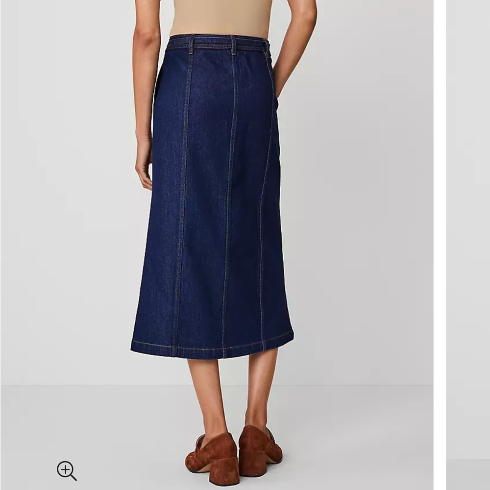 Ann Taylor belted denim skirt in class rinse - Picture 6 of 7